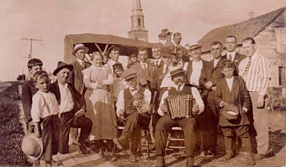 Chez le forgeron Eusèbe Boutin, on savait s'amuser (37 Ko)